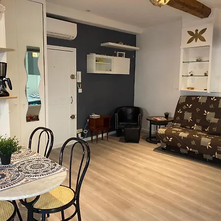 2 Pieces Climatise Avec Terrace Dans Vieil アンティーブ