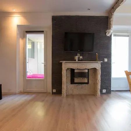 2 Pieces Climatise Avec Terrace Dans Vieil アンティーブ