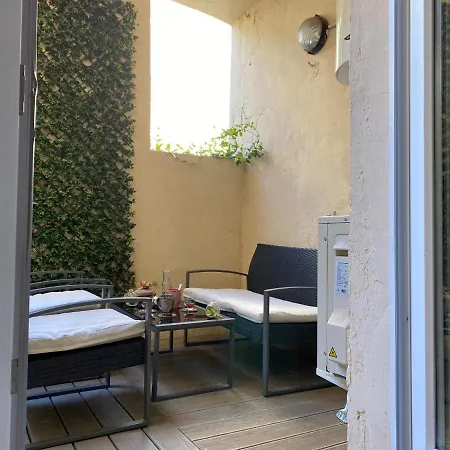 2 Pieces Climatise Avec Terrace Dans Vieil